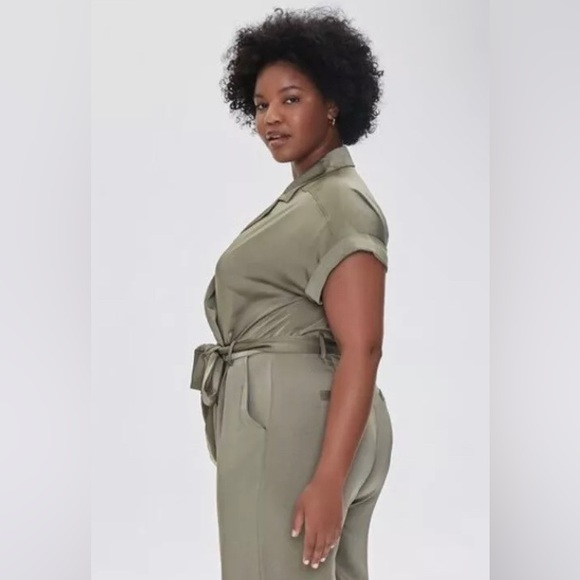 Womens Forever 21 Plus Size Satin Surplice Jumpsuit Size 1x Olive Green - Picture 2 of 4